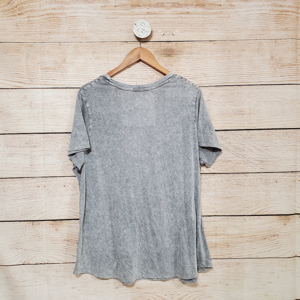 Disney Gray Mickey & Minnie Short Sleeve Tshirt 1X - Picture 5 of 5
